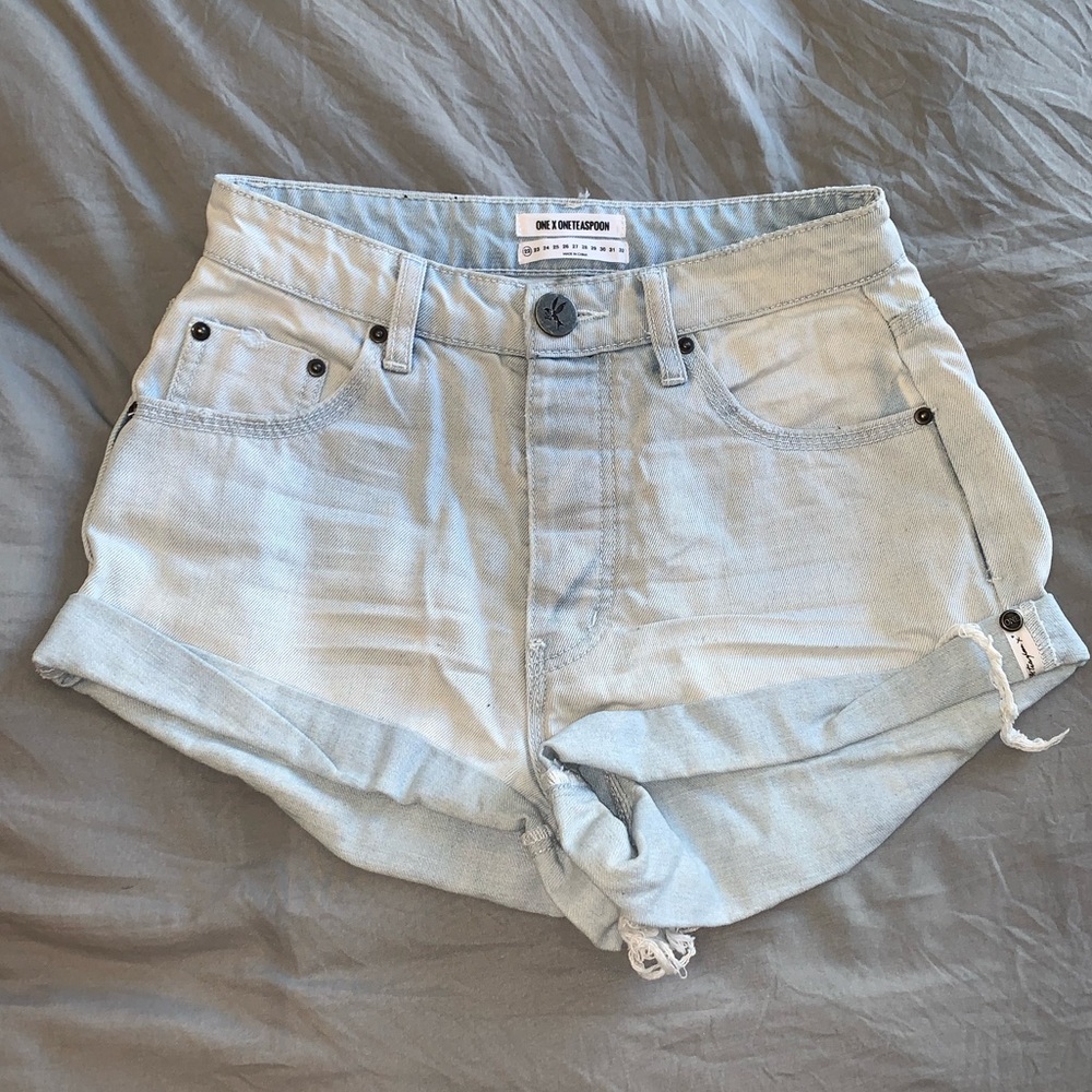 5/$25!! Extra Light Denim Shorts lightly Distressed